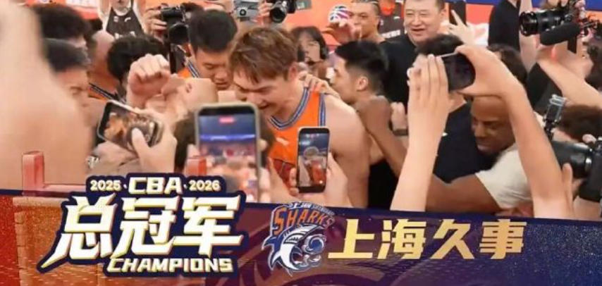 下滑得有点那快，卡塞米罗3次被过全场最高+5次丢失球权