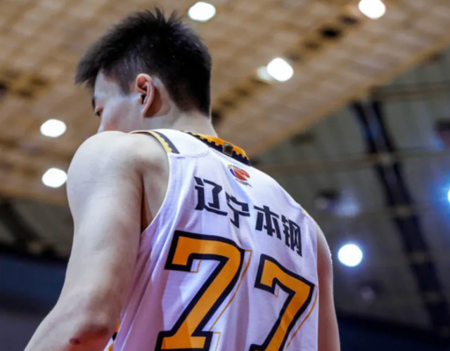 乌法115k欧元买断阿加波夫，结束租借正式加盟