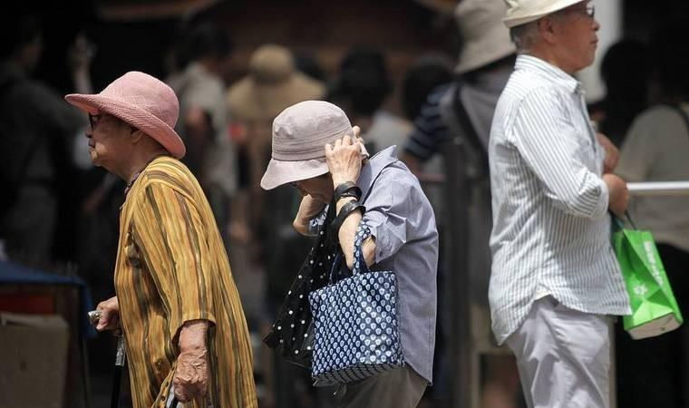 记者：费内巴切仍在和曼城谈阿克转会费，预计700万+150万镑