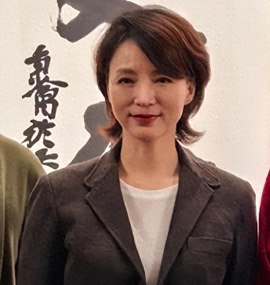 克拉克加公开赛穿球衣遭嘘仍抓鸟