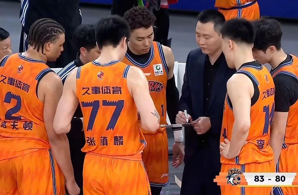 半场就被换下，努涅斯仅完成8次触球&amp;3次传球，1脚射门打偏