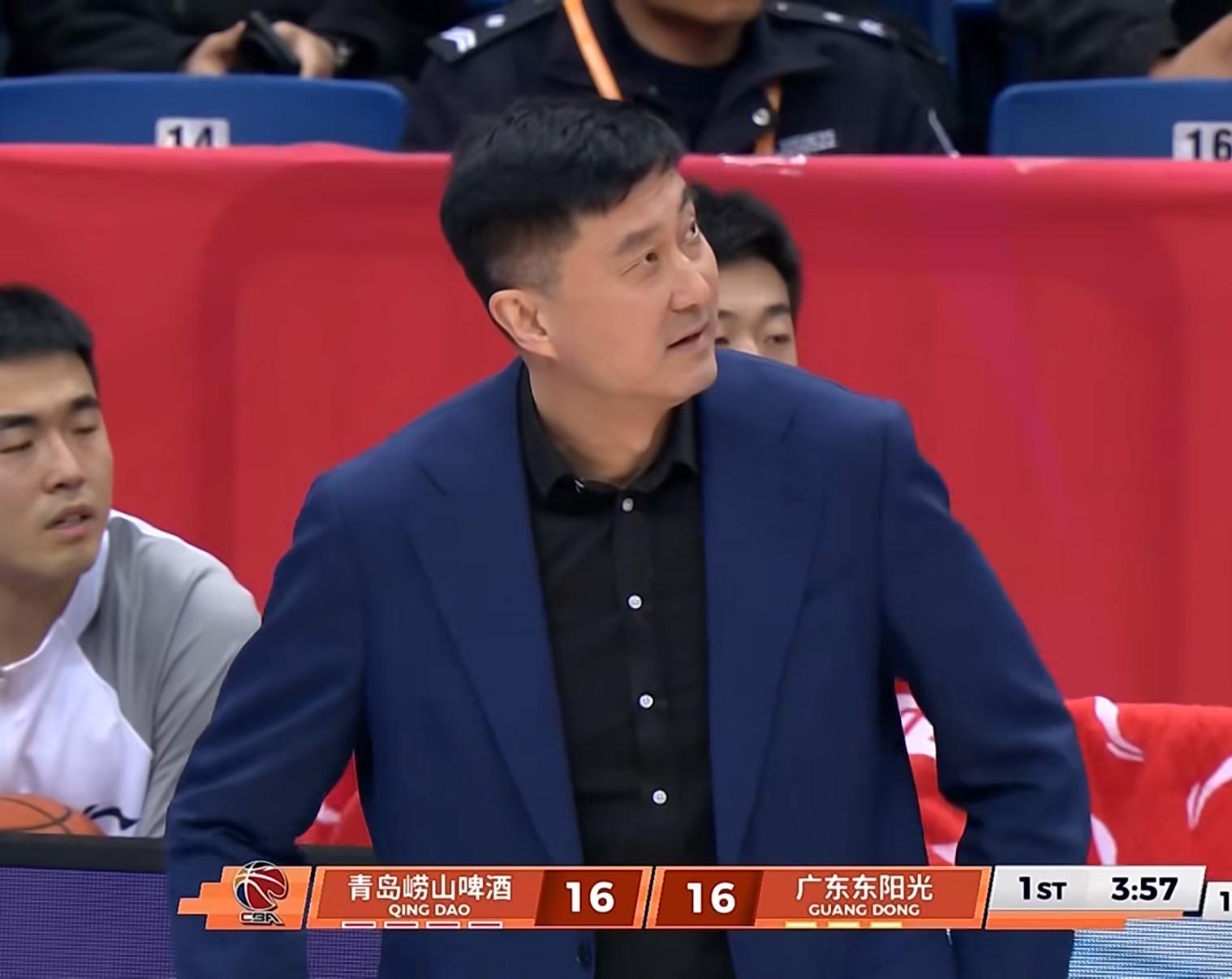 卡塔尔足协主席会见因凡蒂诺，并向后者赠送卡塔尔球衣