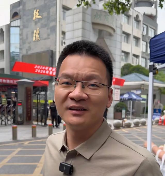德约已在温网男单豪取105胜，追平费德勒并列公开赛时代第一