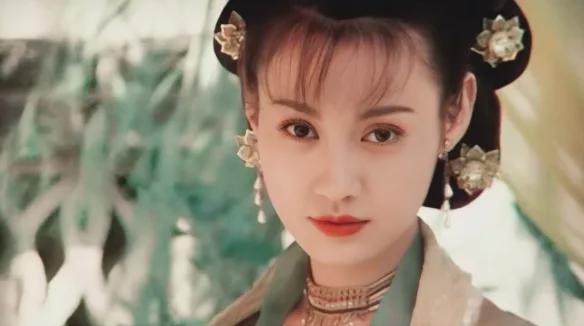 学霸港姐王嘉慧晒美照 颜值体态双在线气质出众