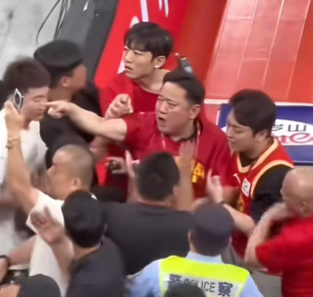丢冠难以接受！马刺输球后主力直接离场，索汉一路狂追未如愿