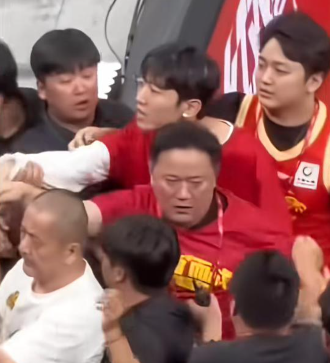 热火随时可用13号签换字母哥