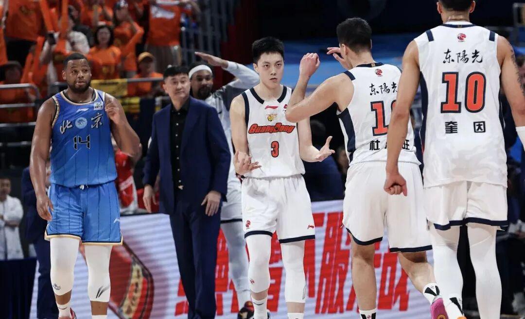 3换3，尼克斯赢麻了！没问题，本年度最佳