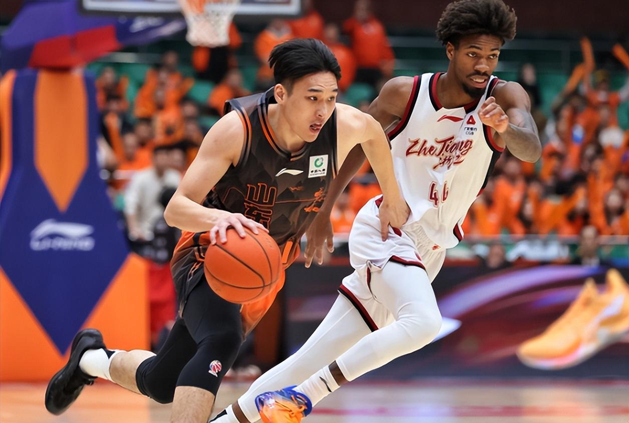 尼克斯总决G5多名名人随队出征