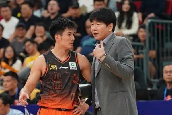 2年7000万！哈登续约基本敲定！！