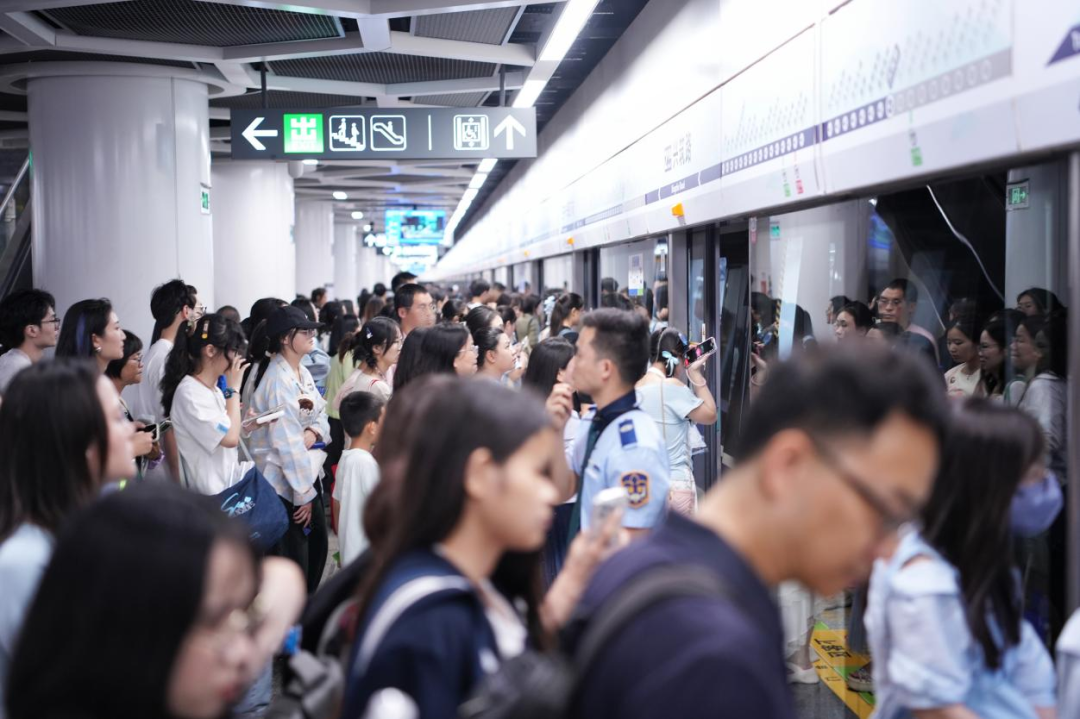 刺记建议火箭用KD换福克斯：薪资对等+为哈珀让位+休城补最弱一环