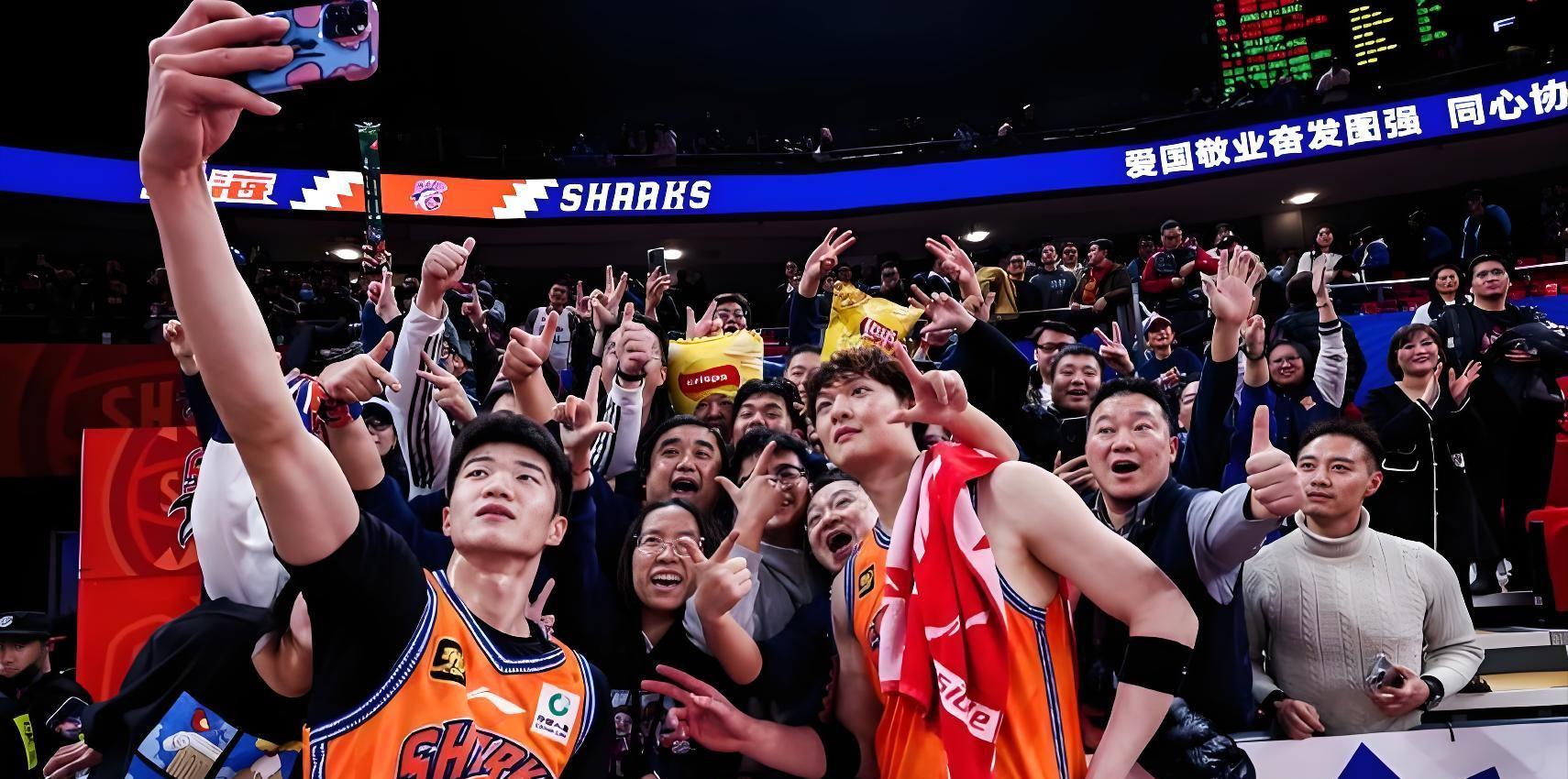 NBA头牌詹姆斯的"被低估"困局：5.8亿赚了23赛季，他还在被压价？