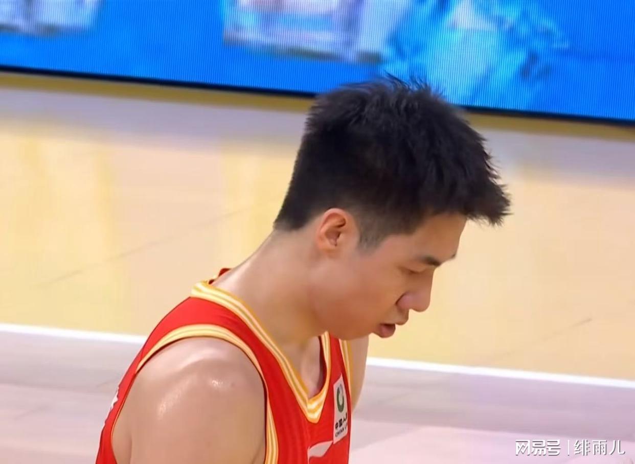 明明季后赛表现更优！为什么詹姆斯续约优先级低于里夫斯