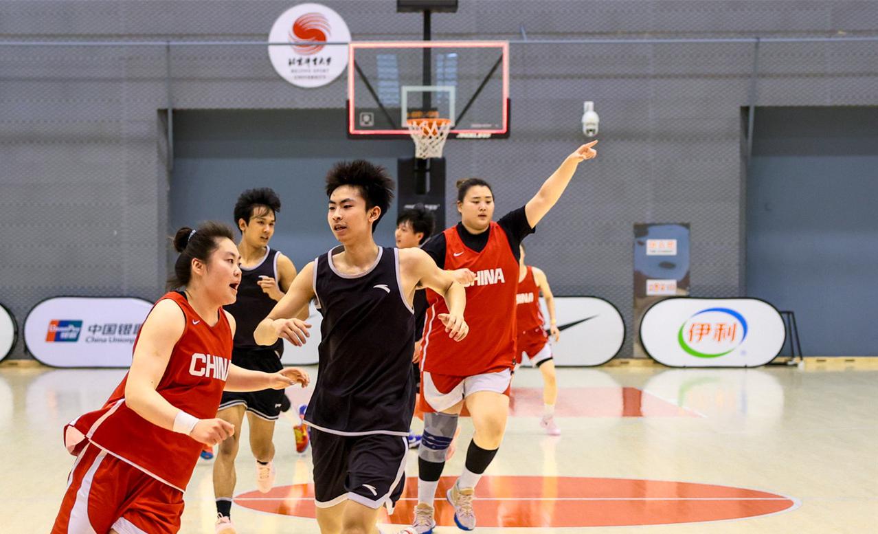 斯马特大概率跳出530万合同，东契奇亲手招募的防守搭档或将离队