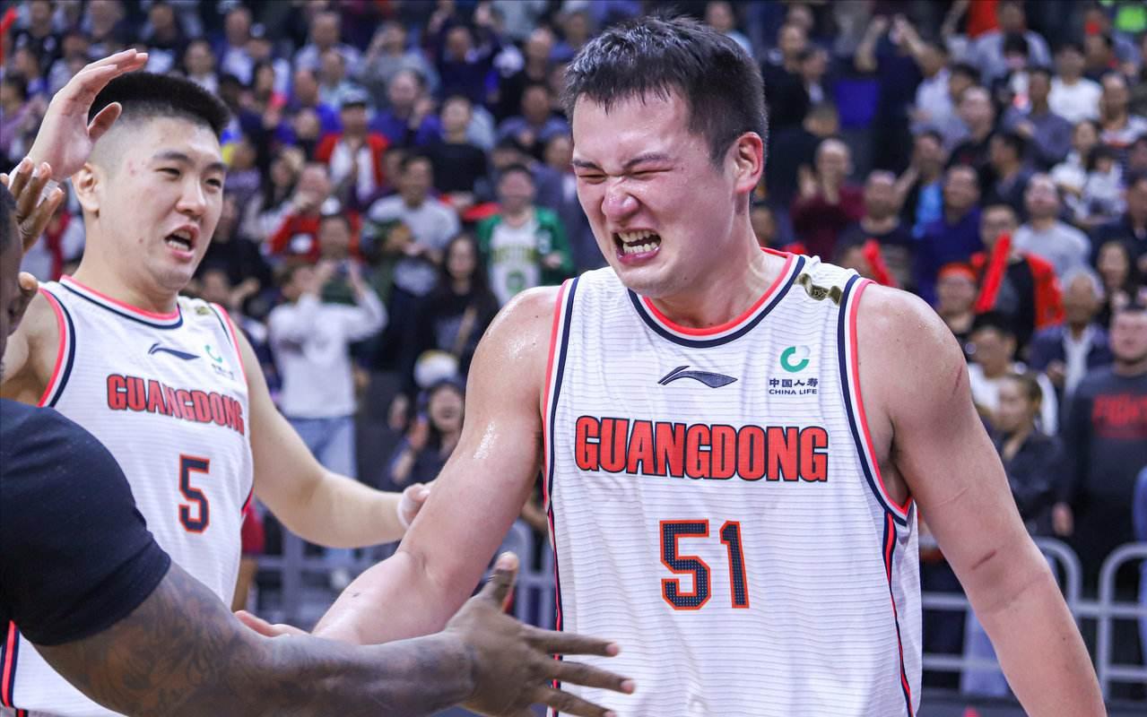 疯狂！4年1.8亿！篮网抢了湖人里夫斯！