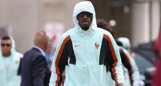总冠军！马刺再遭逆转，文班历史第一，布伦森45分，唐斯6犯离场