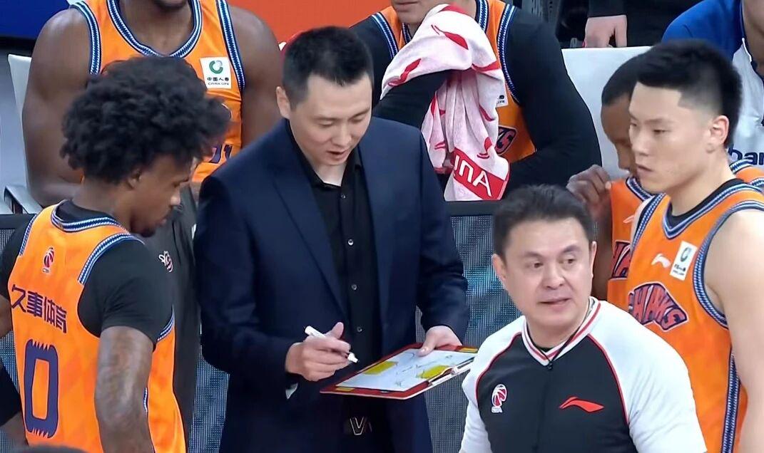 太强了！总决赛场均32.6分，又一名二轮秀拿到FMVP，上一位是他