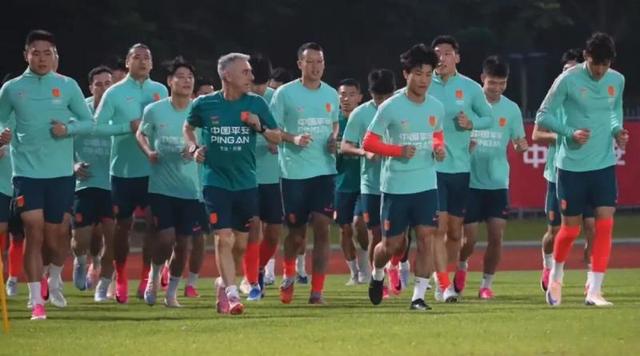 阿奴诺比补篮入选纽约体育史前五