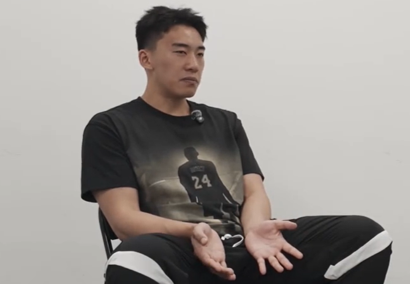 马刺全队力挺陷争议的福克斯