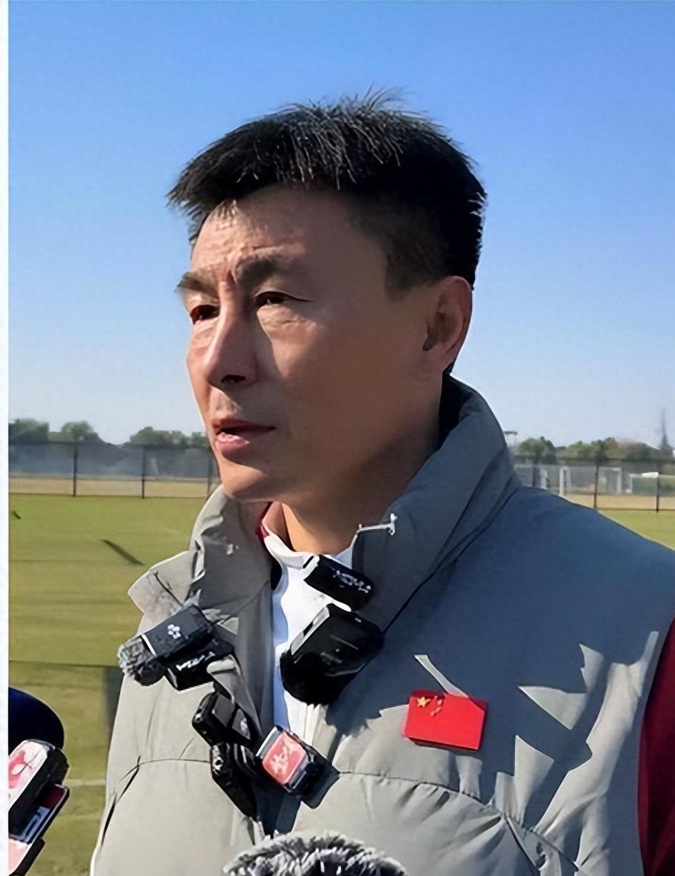 老板神预言全程应验！尼克斯时隔53年圆梦，夺得2026年NBA总冠军