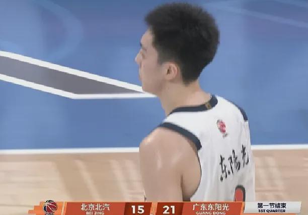 尼克斯夺冠！布伦森45+3大功臣，文班19+14创纪录，福克斯成罪人