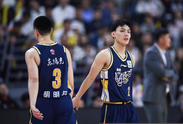 领先16分第4次被逆转，马刺1