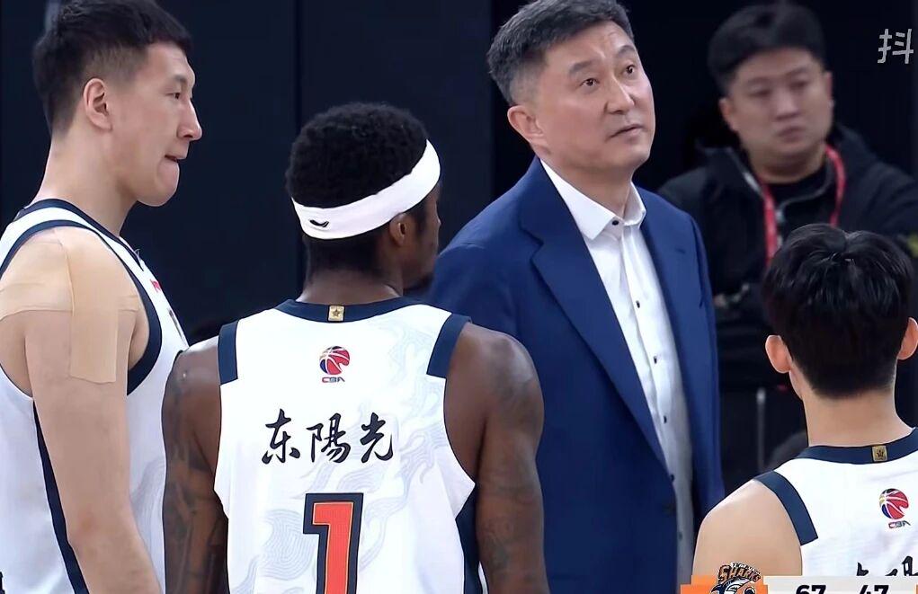 美媒曝篮网马刺潜在交易方案