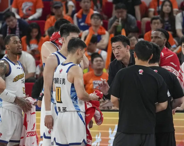 来了，斯科特·福斯特被任命为尼克斯对阵马刺NBA总决赛G5裁判长