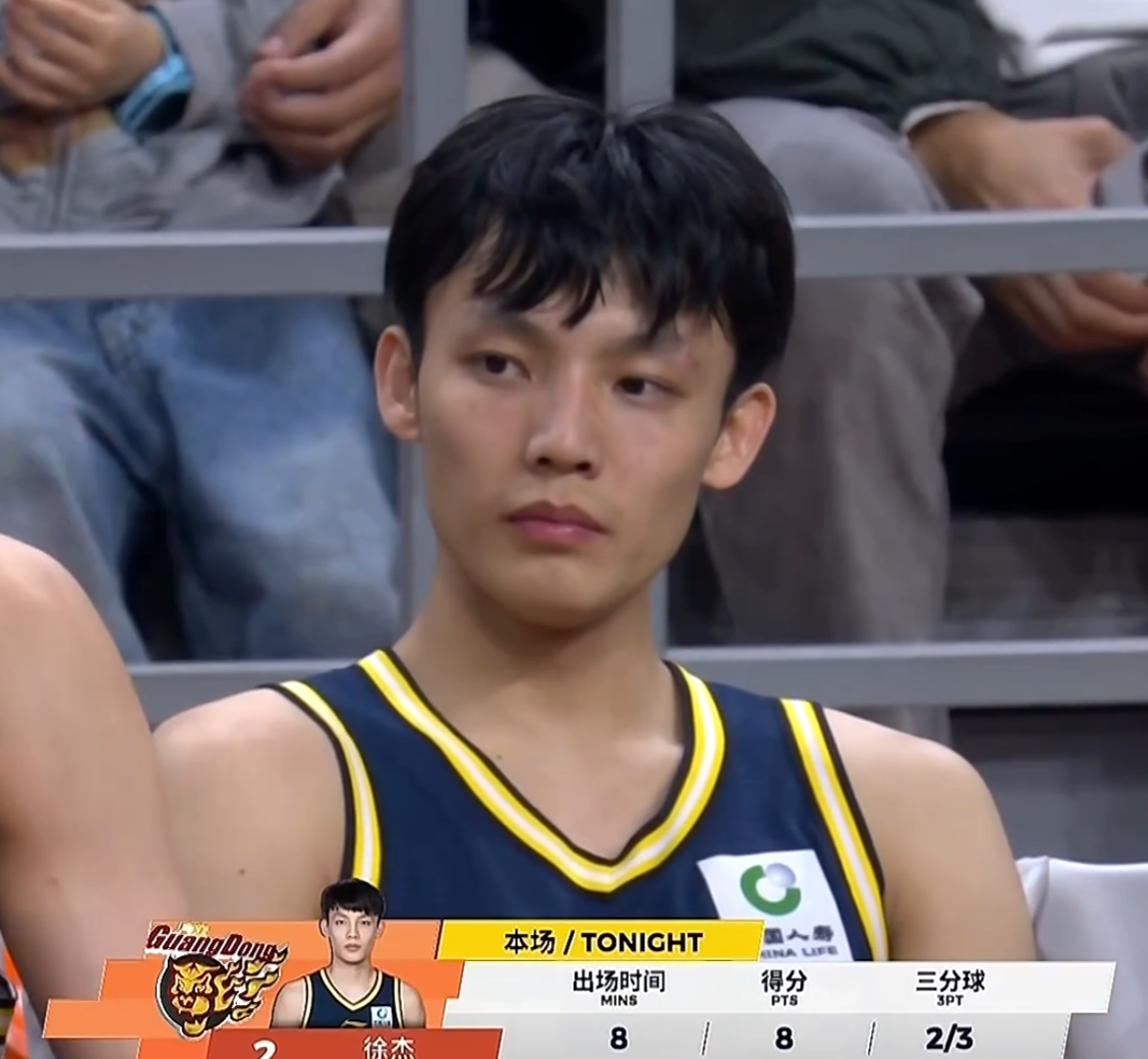 杨瀚森新老板夺冠了！NHL飓风队捧起斯坦利杯：给开拓者打个样？