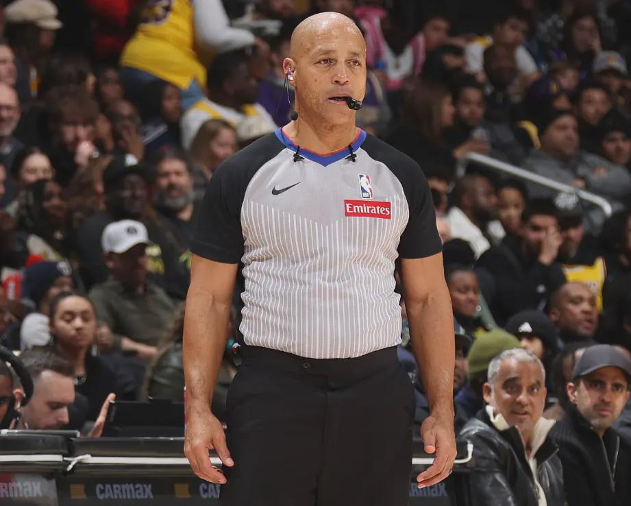 球迷吵翻！乔丹是NBA初代营销大牌，詹姆斯是迭代招牌，真相扎心