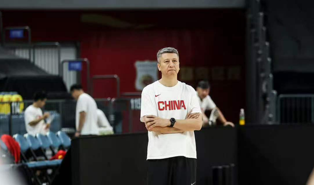 切特仍为非卖品！雷霆还盯上7尺5长人：21岁征战6年无惧哈腾出走