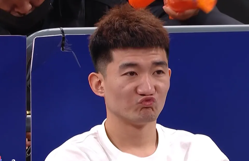 乌法115k欧元买断阿加波夫，结束租借正式加盟