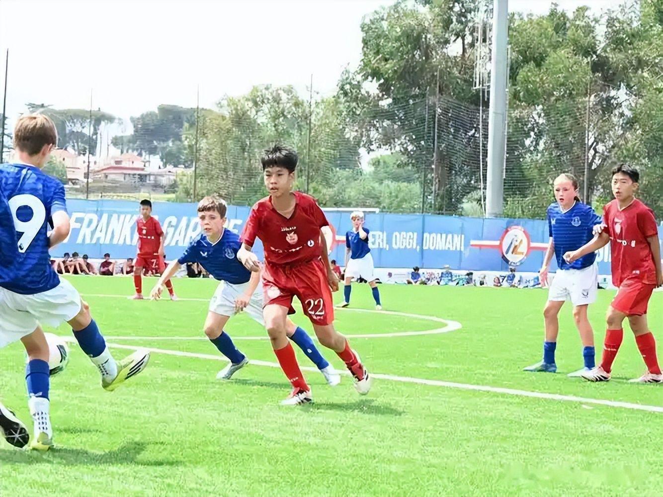 媒体人：三镇考察古斯塔沃