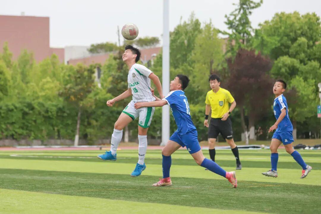 董路罕见认怂:我解说干不过詹俊黄健翔 想留下一笔所以就做了青训